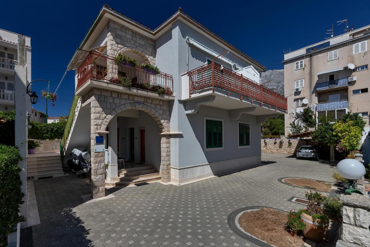Apartments Carmen Makarska Exterior foto