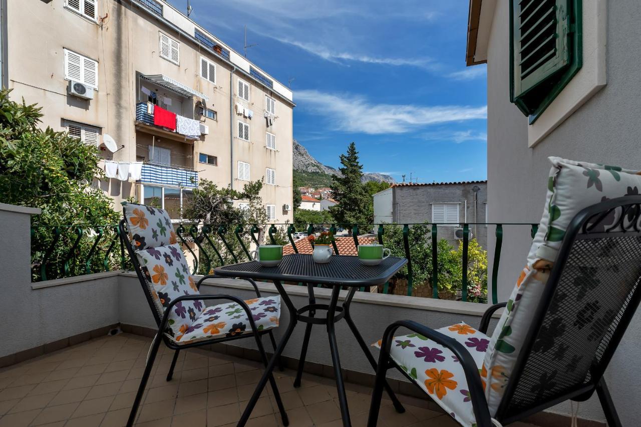 Apartments Carmen Makarska Exterior foto