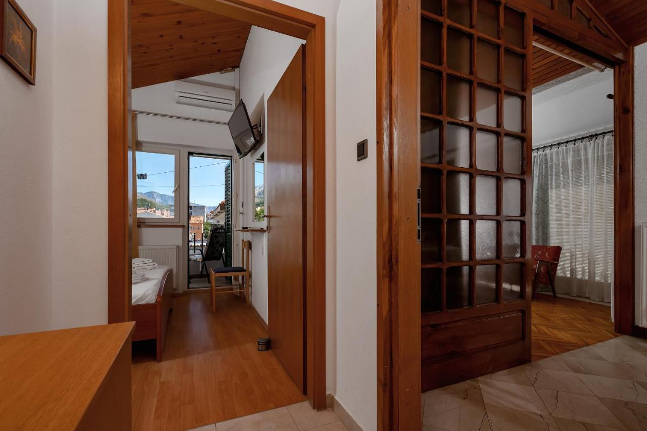 Apartments Carmen Makarska Exterior foto